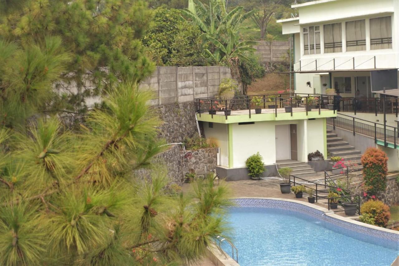 Graha Widjaja Hotel Puncak Exterior foto
